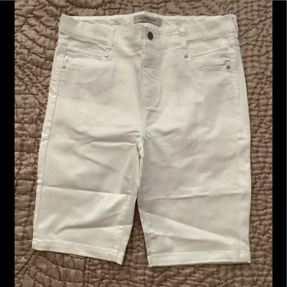 Liverpool Jeans Bermuda Pull On size 12/31